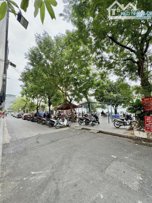 BÁN NHÀ PHỐ VŨ MIÊN, CẠNH HỒ TÂY, DT 165M2, MT 11M, Ô TÔ VÀO NHÀ, GIÁ SIÊU RẺ 50 TỶ - 5