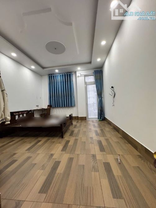 Q8 Ô TÔ VÀO NHÀ 5 TẦNG MỚI VÀO Ở NGAY HẺM THẲNG 1 TRỤC CÁCH 50M RA MẶT TIỀN 9.2T - 5