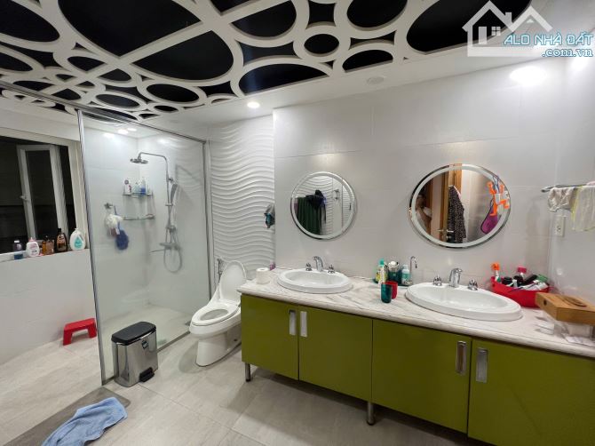 VILLA Nguyễn Văn Thương,P.25, Bình Thạnh .-DT: 9x14m. 3 tầng. tặng hết nội thất cao cấp. - 5