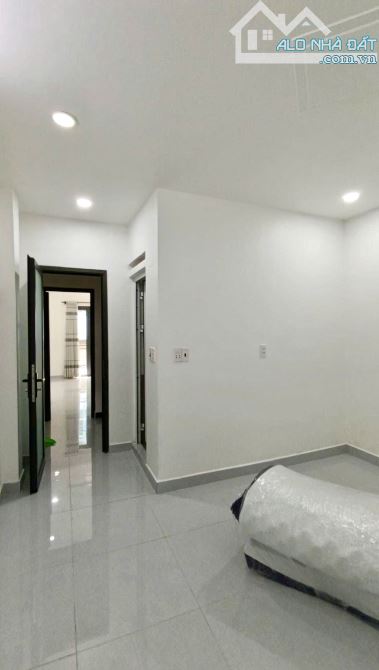 NHÀ 4 TẦNG QUẬN 8 HẺM THÔNG NGAY CẦU CHỮ Y - ĐANG CHO THUÊ DÒNG TIỀN ỔN ĐỊNH HÀNG THÁNG - 5