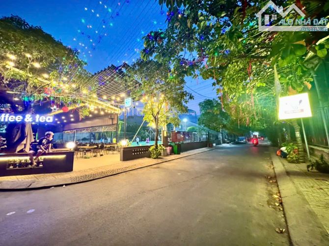 . Nhà đẹp Lê Đức Thọ,GẦN NGUYỄN OANH GV - Lô góc 104m² – ĐƯỜNG NHỰA 8M KHU NHÀ GIÀU - 5