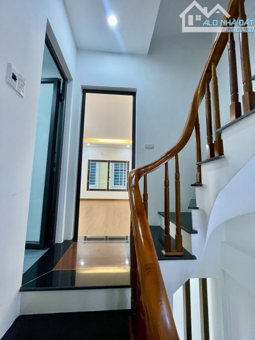 Mở bán 6 căn nhà mới Phúc Đồng, Long Biên 30m2 5 tầng nội thất cơ bản. Nhỉnh 4 tỷ - 6