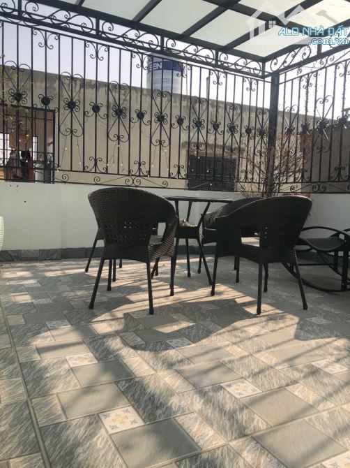 BÁN NHÀ 8,6 TỶ 5 TẦNG 40M, CÓ THANG MÁY, Ô TÔ ĐỖ CỬA, ĐƯỜNG TRƯỚC NHÀ 2 Ô TÔ TRÁNH - GẦN Đ - 6