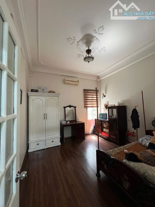 Bán nhà mặt phố Nguyễn Tư Giản - 70m² x 5 tầng + tum - nhà full nội thất - sổ đỏ chính chủ - 6