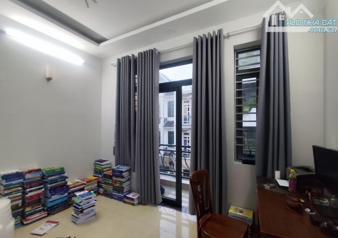 Quận 12 - Nhà 4 tầng 4PN - Hẻm ô tô TX25 - chỉ 5.x tỷ - 6