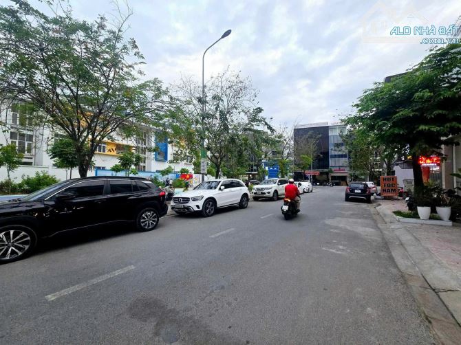 Bán gấp 320m2 đất thổ cư, 11x29m, mặt tiền đường số của Trần Não, An Khánh, Q.2 giá đầu tư - 6