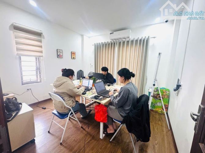 Bán nhà đẹp tại Kim Chung gần Hinode Royal Park ô tô đỗ cửa lô góc kinh doanh nhỉnh 6 tỷ - 6