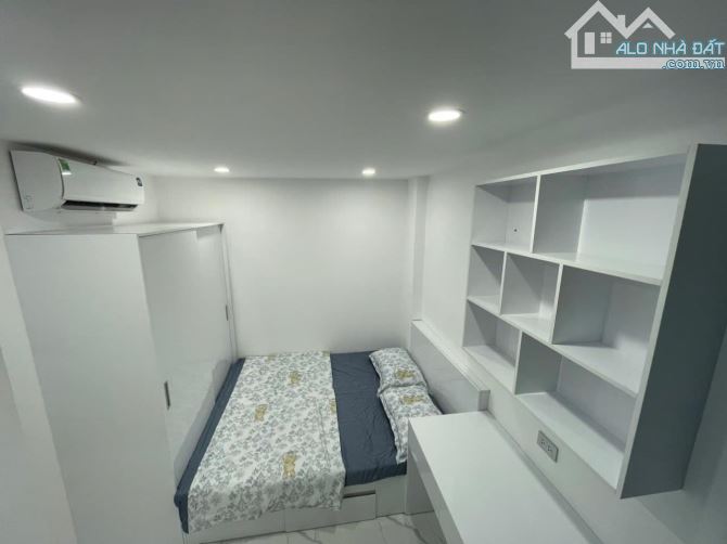 Tòa CHDV Xuân Thủy - cạnh ĐH Quốc Gia,  90m2*7 tầng, MT 12,5m, đủ PCCC, 21PKK, DT 7%/năm - 7