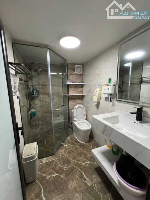 Bán nhà mặt phố Nguyễn Tư Giản - 70m² x 5 tầng + tum - nhà full nội thất - sổ đỏ chính chủ - 7