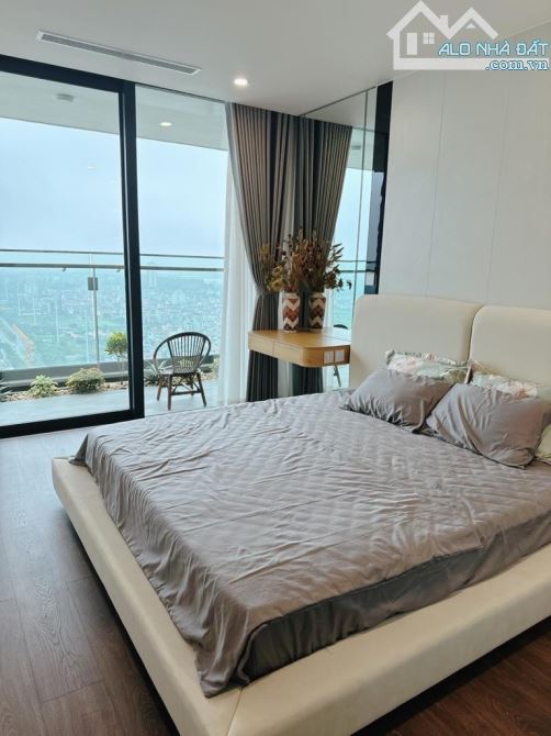 Chuyển nhượng căn 2 ngủ cực đẹp view đẹp Sông Hồng,  tại Sunshine Golden River - 7