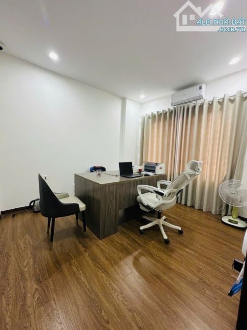 Bán nhà đẹp tại Kim Chung gần Hinode Royal Park ô tô đỗ cửa lô góc kinh doanh nhỉnh 6 tỷ - 7