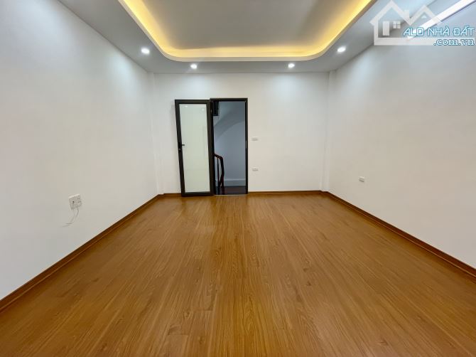 Mở bán 6 căn nhà mới Phúc Đồng, Long Biên 30m2 5 tầng nội thất cơ bản. Nhỉnh 4 tỷ - 8