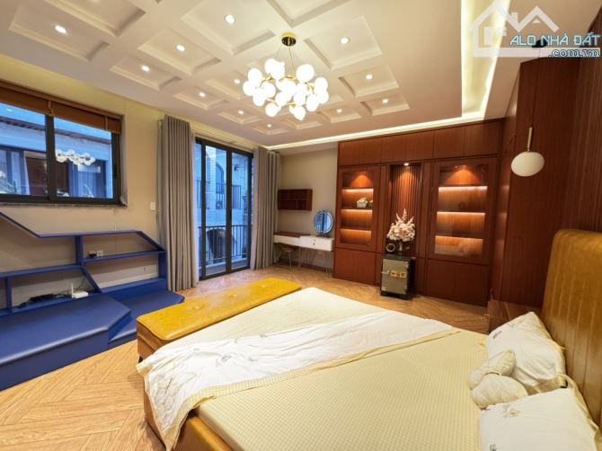 KHU PHỐ PHÂN LÔ ĐỒNG BỘ - MỚI XÂY FULL NỘI THẤT - VÀI BƯỚC CHÂN RA MẶT TIỀN - 6.9T - 8