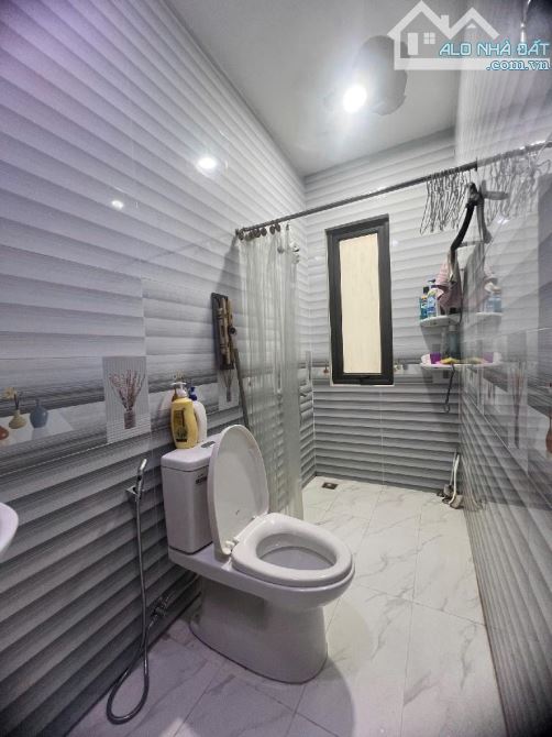 Chủ gấp bán để mua biệt thự Nhà MT Nguyễn Phúc Chu 70m2 nhỉnh 10 tỷ - 8