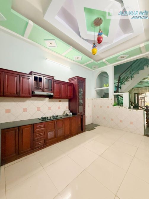 bán nhà MẶT TIỀN NGUYỄN ẢNH THỦ, dt 104 × 4tầng, Mt 12M2, Trung Mỹ Tây 12, Quận 12, giá rẻ - 9