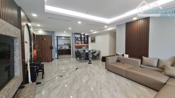 Bán căn hộ 3 ngủ chung cư Paragon, 181 Trần Quốc Vượng, Cầu Giấy chỉ 9,4 tỷ