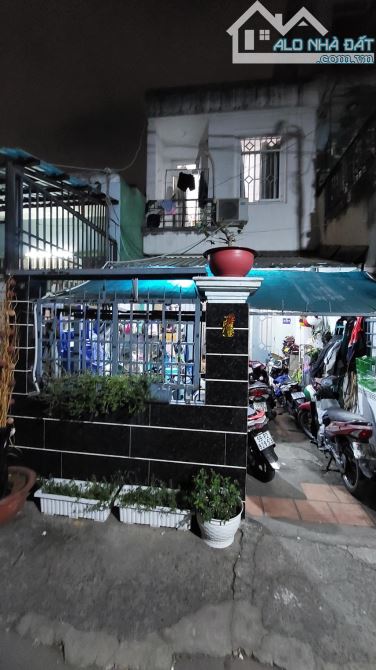 Cần bán gấp nhà 2 mặt tiền hẻm – Nguyễn Văn Quá, Q12 – Giảm ngay 300 triệu, còn 4 tỷ