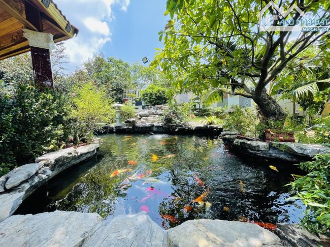 BIỆT THỰ SIÊU KHỦNG - SÂN VƯỜN, HỒ CÁ KOI, 1259m2