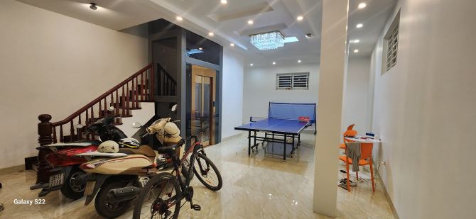 SIÊU PHẨM MẶT PHỐ, LÔ GÓC, NGUYỄN ĐÌNH HOÀN, 100M, Ô TÔ TRÁNH, KINH DOANH, 30 TỶ