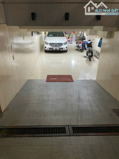 Biệt Thự hiếm hoi còn sót lại tại hẻm VIP Lê Văn Sỹ, DT 8 x 20m2. Hầm +3T