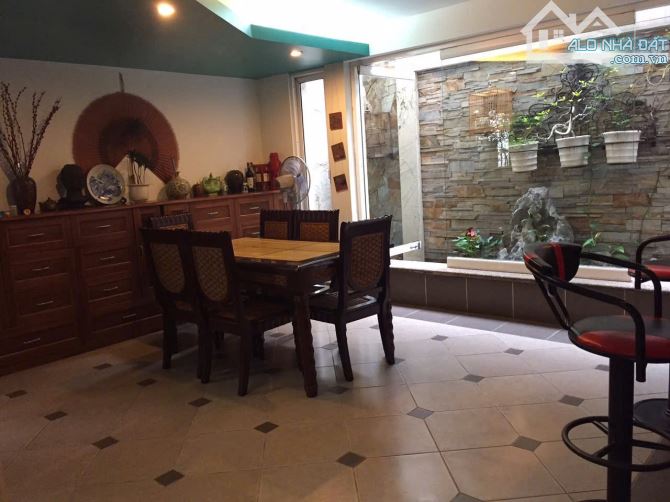 Bán nhà 3 tầng mặt tiền Phan Chu Trinh , Phước Vĩnh , Tp Huế