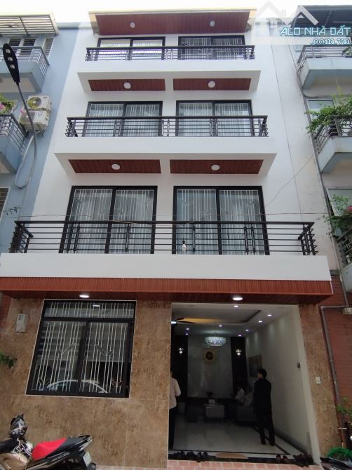 Nhà Ngõ Thông Quang Trung – Lê Hồng Phong, 5 tầng Thang Máy