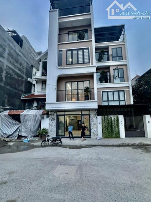 Siêu Hiếm Ngọc Thuỵ 58m2-5 tầng-Mt 5m-hơn 14 tỷ-THANG MÁY-VĨA HÈ-PHÂP LÔ Ô TÔ TRÁNH-GARA