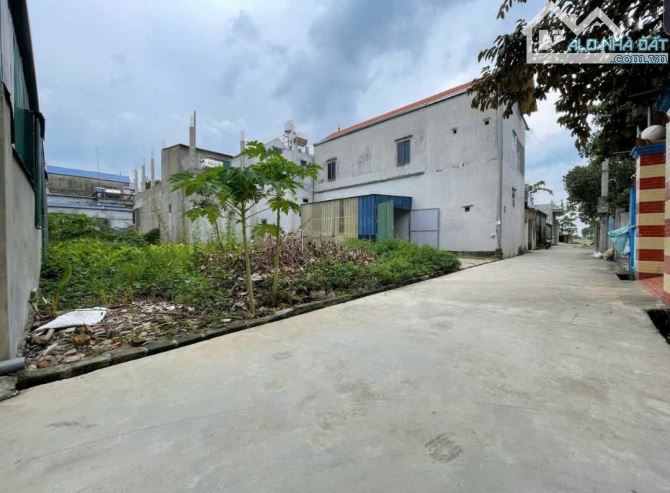 50m phú nghĩa đường ô tô đỗ  giá chỉ nhỉnh 2 tỷ sau này là khu trung tâm