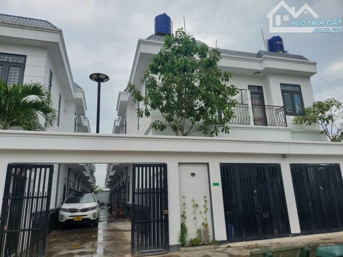 Cần bán căn nhà riêng  DT ;48m2 , nhà gần khu sinh thái Cát Tường phú Sinh,giá 875tr