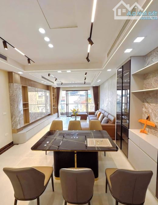 Bán nhà Trần Cung_Hoàng Quốc Việt- DT 45m, 6 Tầng, Thang Máy- Gần Đại Học Điện Lực