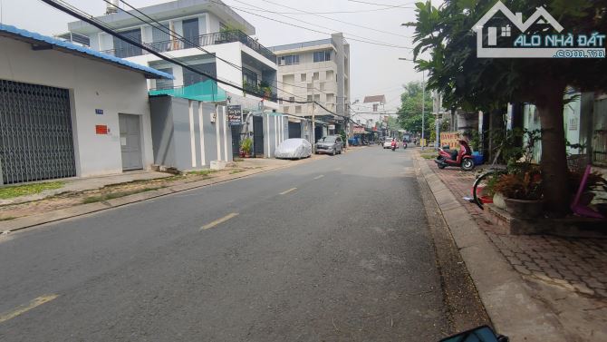 Nhà trệt, 2 lầu, 2 mặt tiền đường Nguyễn Thị Xinh, 5x23m, giá 9.9 tỷ