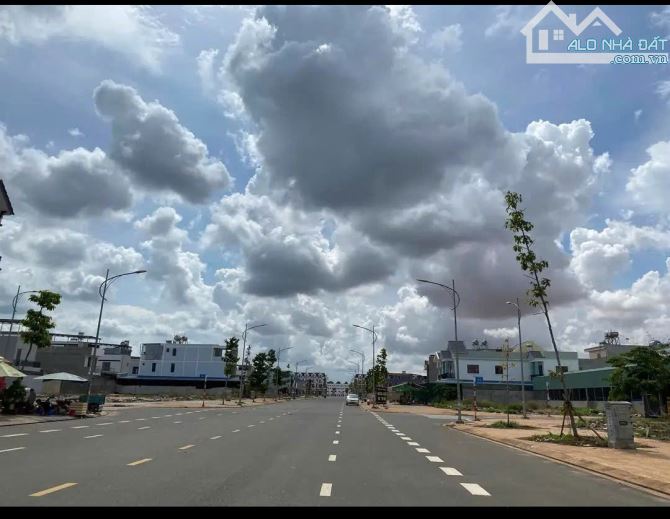 BÁN LÔ ĐẤT 125M2 ,GIÁ 3 TỶ .TĐC LỘC AN - BÌNH SƠN, HÀNG NGỘP GIÁ TỐT SINH LỜI CAO .
