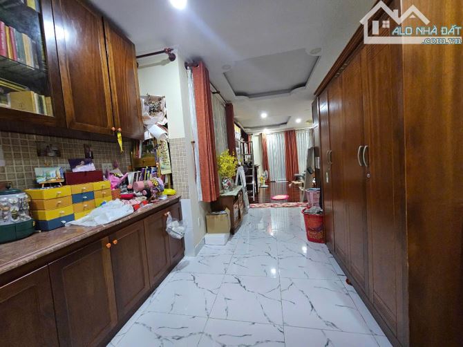 Nợ bank bán nhanh toà nhà MT ngay Nguyễn Thị Thập Q.7 - 7x20m - Hầm 6 tầng giá chỉ 25 tỷ.