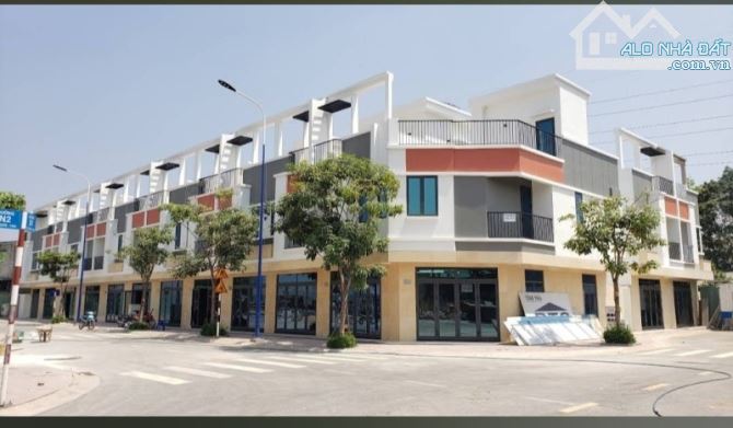 Bán nhà 3 tầng, 60m2, KDC Lavela Garden, Bình Chuẩn, Thuận An, BD, 2.8 tỷ.