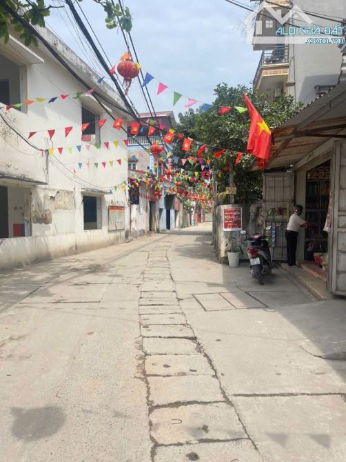 Bán nhà Liên Mạc, Bắc Từ Liêm, 46m2, 4 tầng, mặt tiền rộng 4,9m, cách ô tô 30m,  nhà mới đ