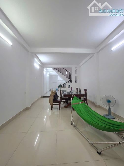 BÁN NHÀ ĐẸP CẠNH HƯƠN.G LỘ 2 - ĐƯỜNG XE TẢI - 4PN - ( 4X17M )