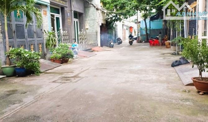 102m2 NGUYỄN HỒNG ĐÀO HXH NGANG 6m, gần mặt tiền hơn 8 tỷ