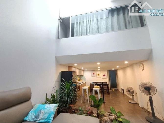 Bán nhà 2 tầng đường oto Chế Lan Viên, cách đường chính 20m. Gần biển