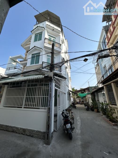 LÔ GÓC 2 MẶT TIỀN - Ô TÔ 7 CHỖ VÀO CỬA - KHU DÂN TRÍ CAO - AN NINH - YÊN TĨNH - 6.7 TỶ