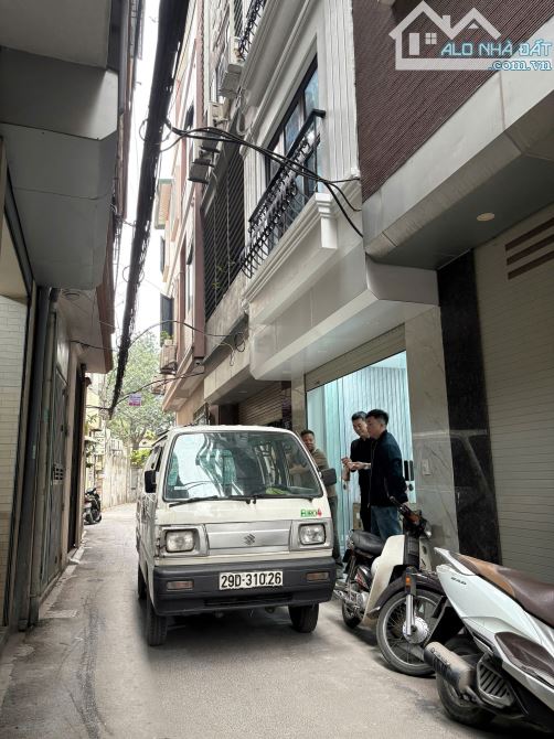 Bán nhà dân xây ở Xuân La Tây Hồ - 38m - Ô tô lùi cửa - 5 tầng - Có Thang máy - Full nội t