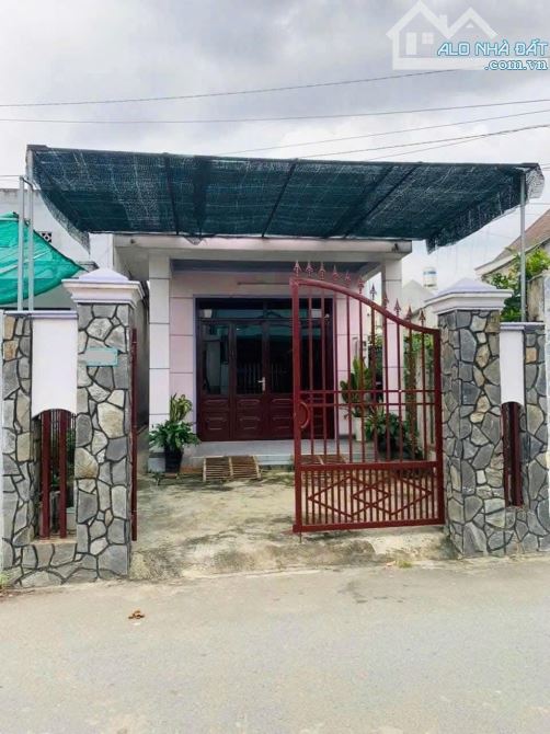 Cần bán gấp căn nhà C4 đường Lê Thị Sắc, Củ Chi, Sổ hồng riêng, 110m2, chỉ 750 Triệu