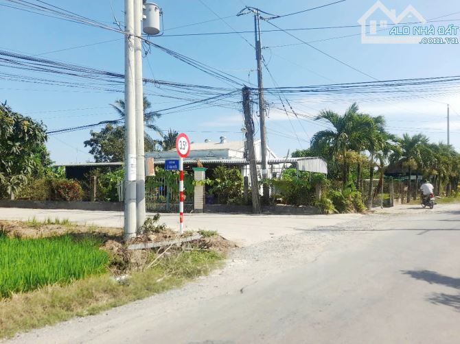 Chỉ 1.35 tỷ sở hữu 1150m2 đất có 240m2 thổ đường xe tải Trương Vân Chuẩn