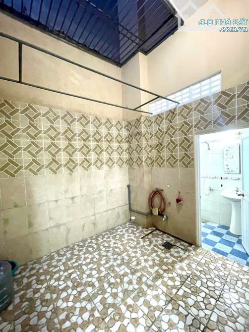 Rẻ như cho bán gấp nhà chưa hoàn công cạnh Vũ Tùng sát chợ Bà Chiểu 5tầng 360m2 hơn 6ty