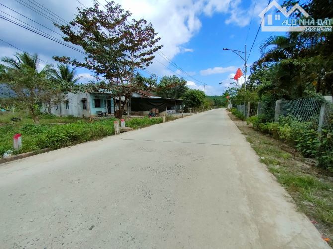 Bán đất Khánh Thượng gần Uỷ ban mặt tiền đường liên xã QH 20m