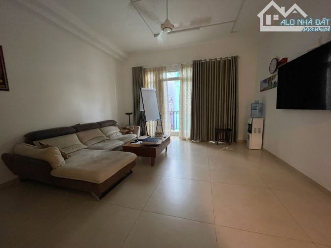 VIP PHAN XÍCH LONG-NHÀ MỚI ĐẸP Ở NGAY-XE HƠI NGỦ NHÀ-NỞ HẬU TÀI LỘC-VỪA Ở VỪA KINH DOANH