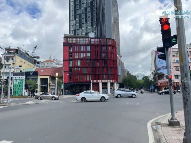 ✅ Cho thuê góc 4MT "SIÊU VIP" tại Lê Lợi, P. Bến Nghé , Quận 1