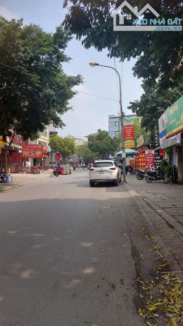 Bán Nhà Khu Phân Lô ĐH Nông Nghiệp Trâu Quỳ-Dân Trí Cao Toàn Giáo Sư,Dt 75m,Giá 14 Tỷ.