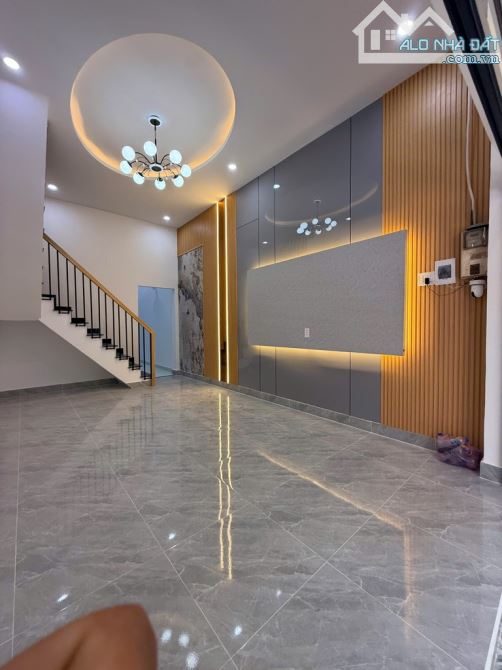BÁN NHÀ LÂM THỊ HỐ, Q.12, HẺM XE HƠI THÔNG, DT 42 M2 × 2 TẦNG, GIÁ SIÊU RẺ, CHỈ 3.85 TỶ