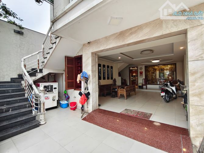 Bán nhà 4,5 tầng khu phân lô đường Lê Hồng Phong, sau lẩu dê Phượng Chi, dt 105m2, mt 7m