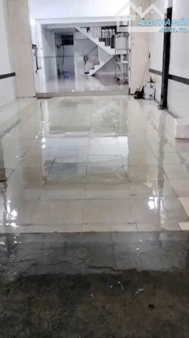 Cho thuê nhà MT kinh doanh Nguyễn Ảnh Thủ Q12_100m2_Đường 12m thông_3 lầu_3PN 2WC_15tr/th